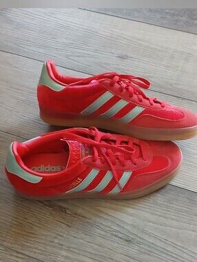Adidas Gazelle Sneakers. Size 7.5